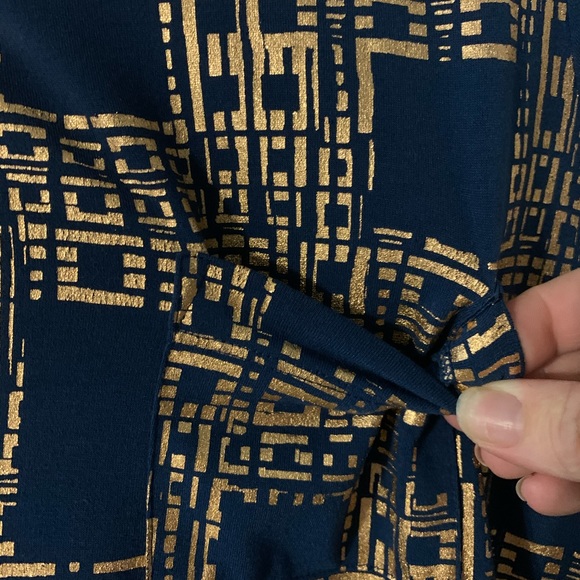 Lula Roe Carly - Picture 4 of 5